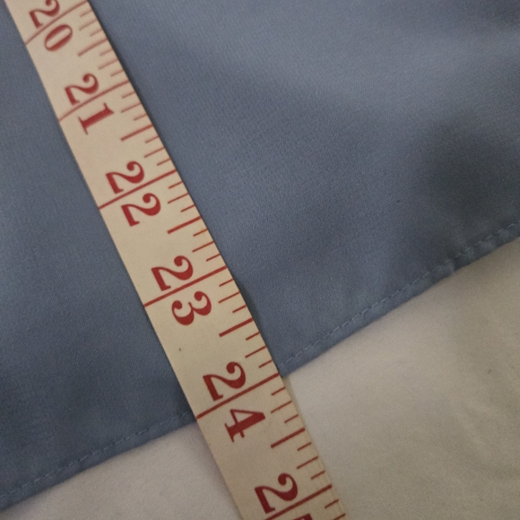 Covington Women's Light Blue V-Neck Sleeveless Blouse - Picture 9 of 9